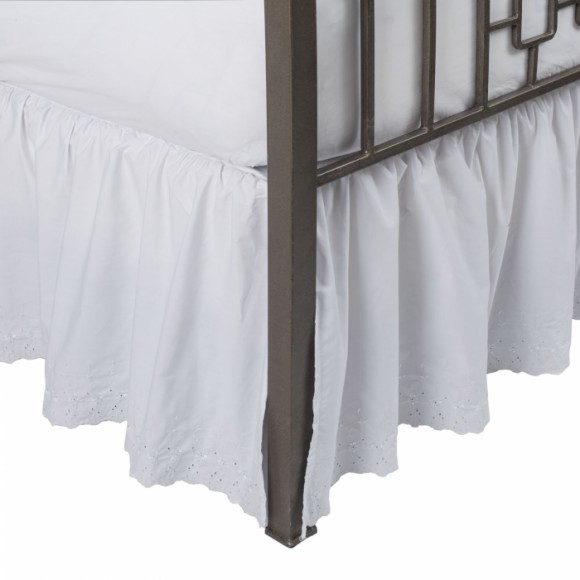 Eyelet Ruffled Bed Skirt With Split Corners